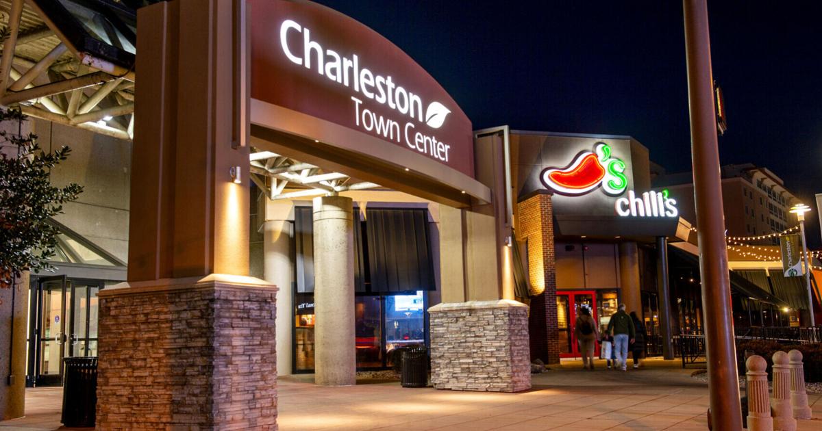 Charleston Town Center mall closing interior stores