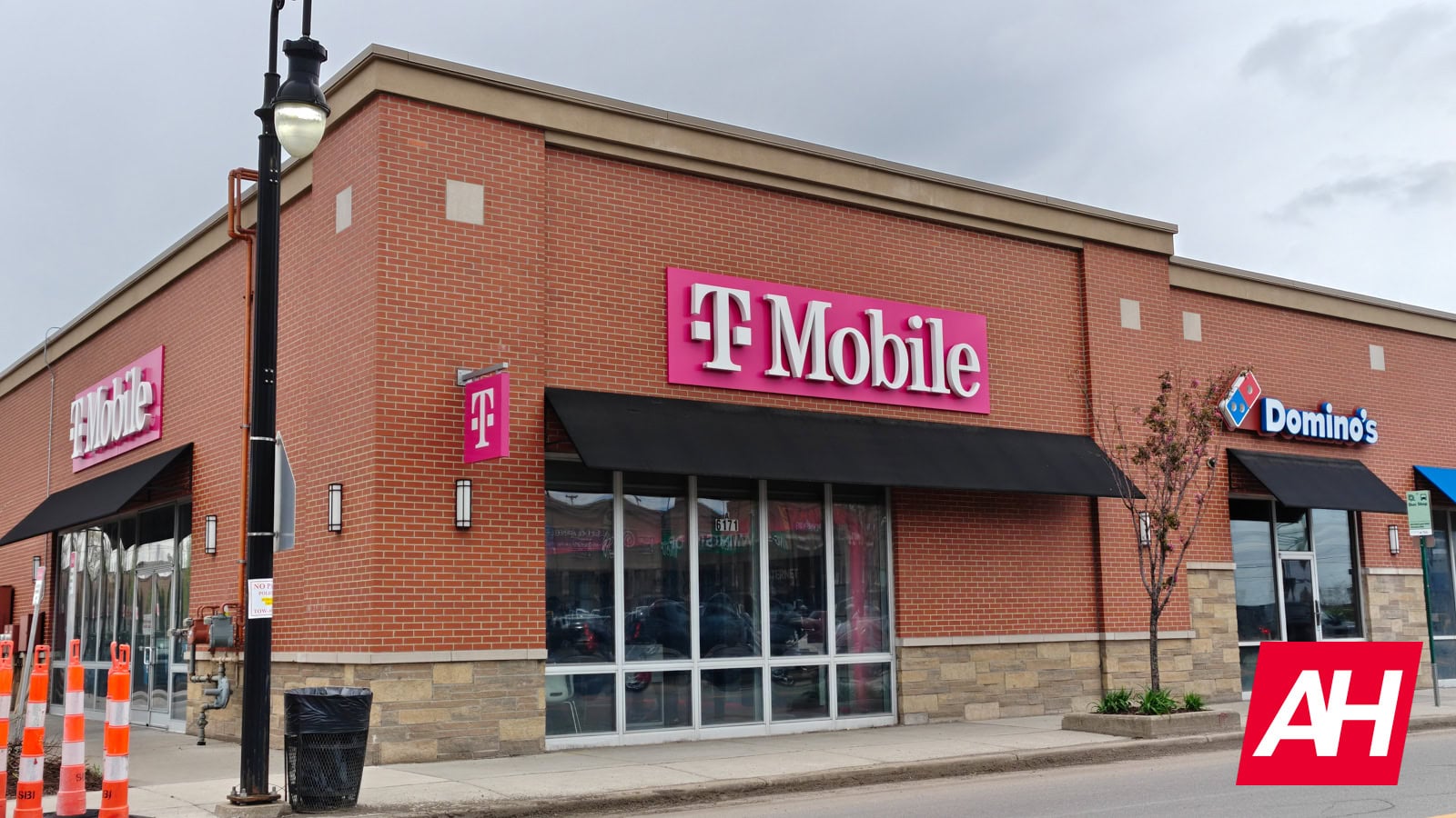 A Kansas T-Mobile Store Just Gave T-Mix an Early Debut