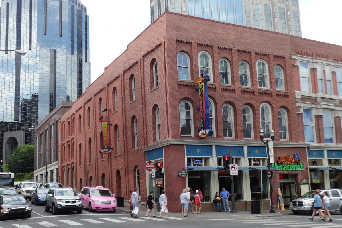 Hawkers' East Nashville Home on Main Street Sells for .9 Million