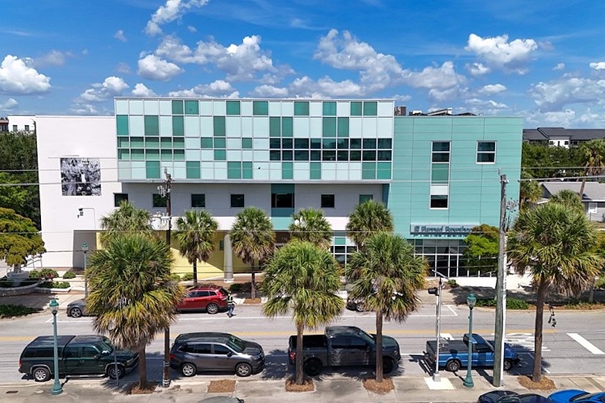 Sarasota Planned Parenthood building lists for .38M