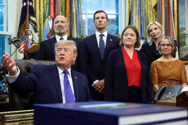 Trump unveils  billion planned Iowa steel project